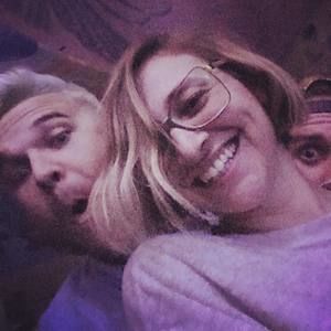 Meet your Posher, Laurel